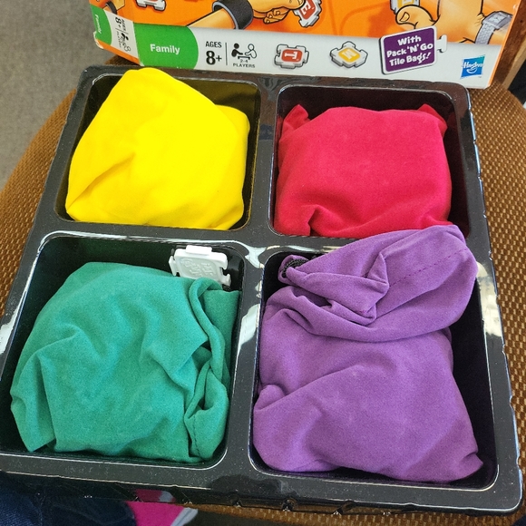 NEW 2009 Hasbro NAB-IT! The Family Game Of Stolen Words - Picture 7 of 8